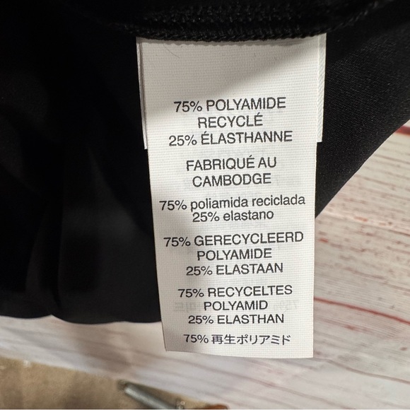 Vuori AllTheFeels Crew Tank in Black Sz M - Picture 6 of 7